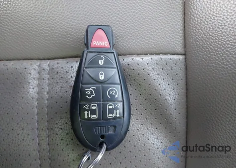 2012 Chrysler Town & Country Touring-L z USA, uszkodzony, nr VIN 2C4RC1CGXCR384022